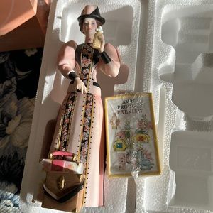 2004 Avon Albee doll
